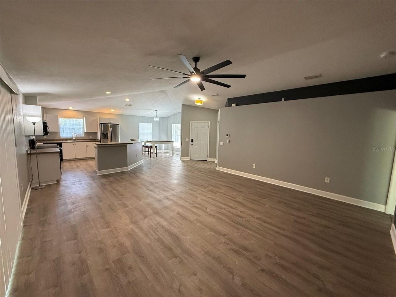 3745 Sardinia Ave - Photo 2 of 18