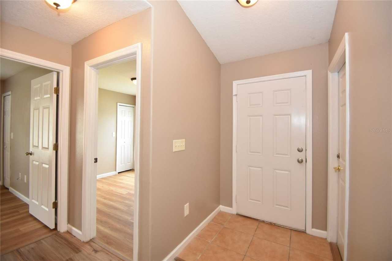 7 Ryarbor Dr #B - Photo 3 of 37