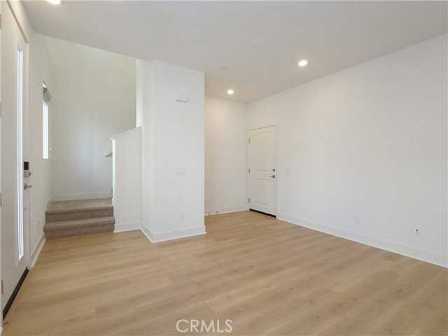1645 Hornet Dr - Photo 3 of 8
