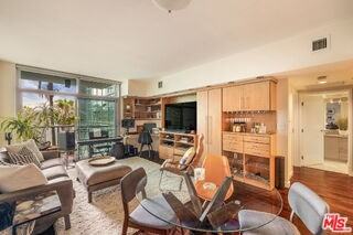 13700 Marina Pointe Dr #415 - Photo 2 of 8