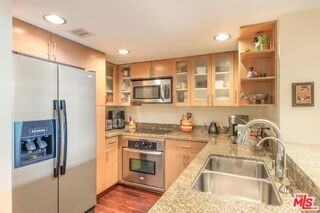 13700 Marina Pointe Dr #415 - Photo 7 of 8