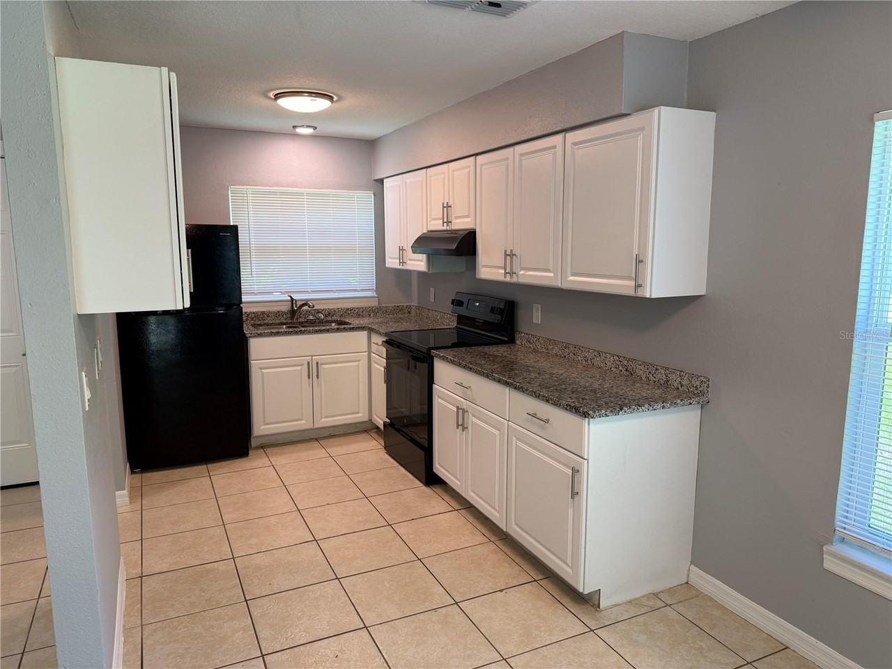 712 Parkwood Ave #3 - Photo 7 of 14