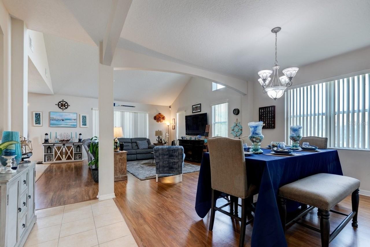 3161 Poppy Hill Rd - Photo 7 of 28