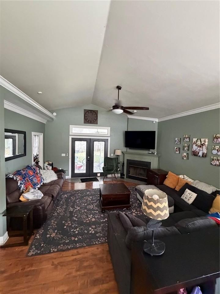 11516 Nw 16th Pl - Photo 6 of 7