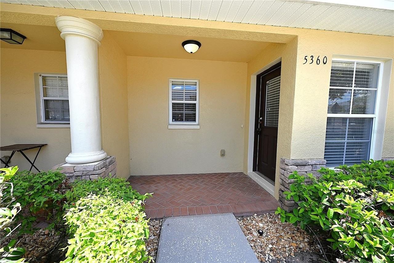 5360 River Rock Rd - Photo 2 of 39