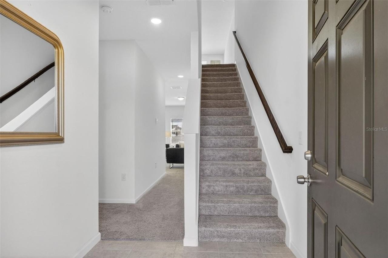 1691 Bear Mountain Ln - Photo 5 of 50