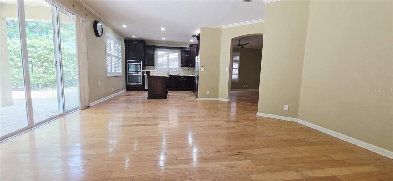 230 W Tarrington Dr - Photo 4 of 16