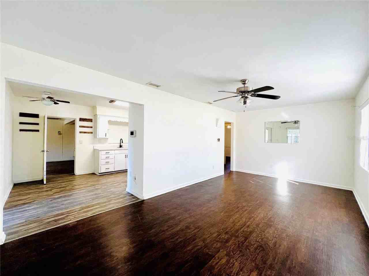 501 Avenue G Se #A - Photo 5 of 20