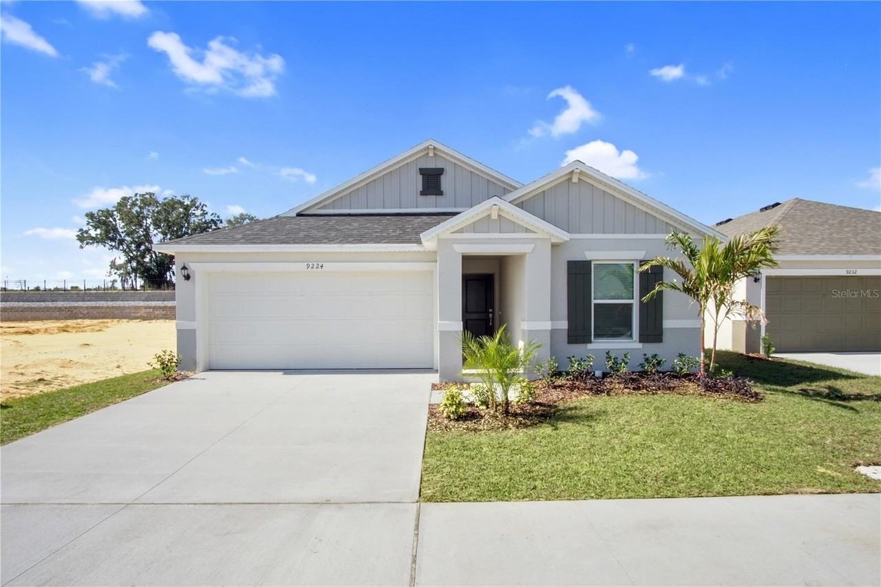 9224 Westside Hills Dr - Photo 2 of 27