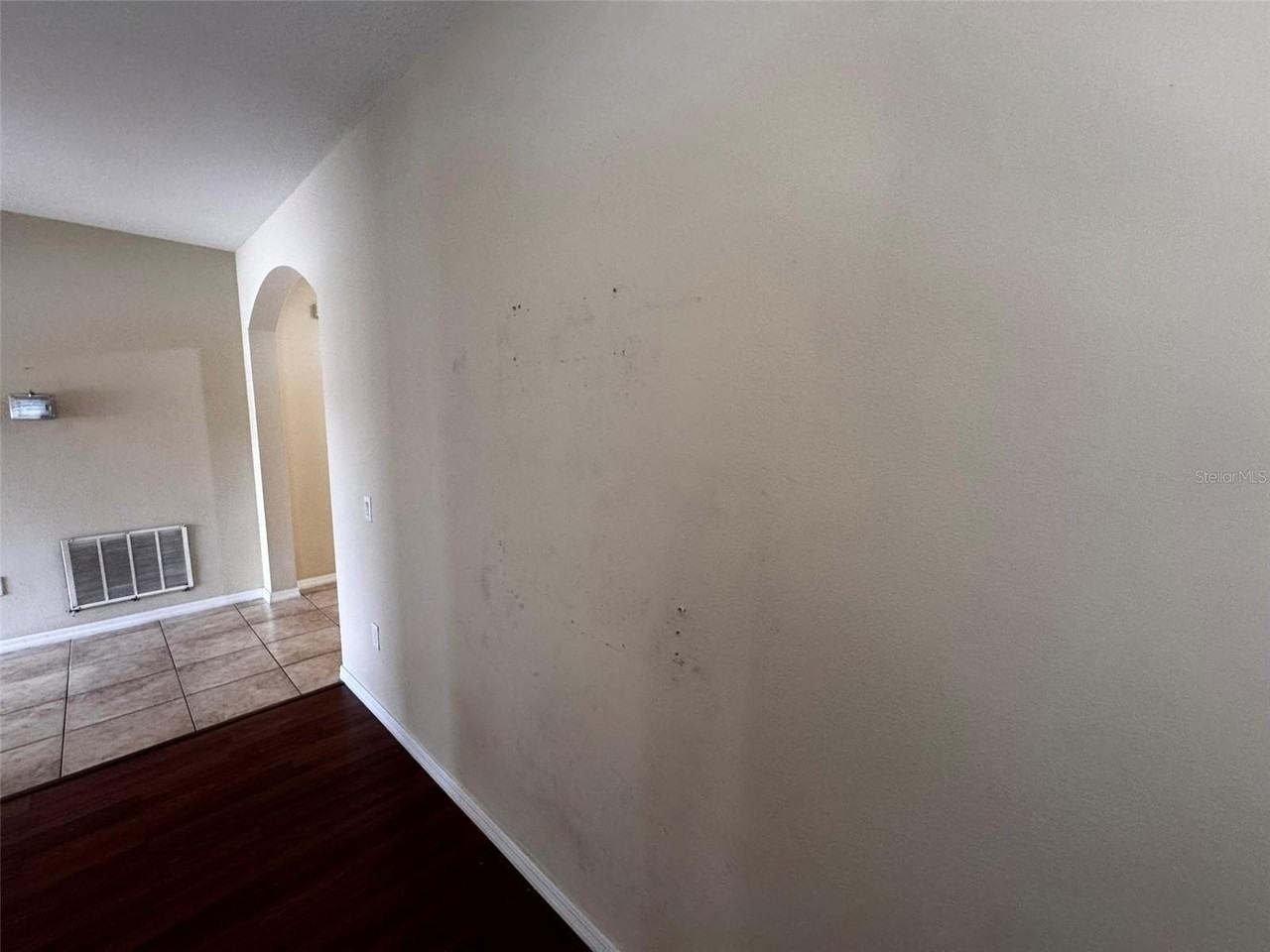 3903 Skipper Ct - Photo 5 of 25