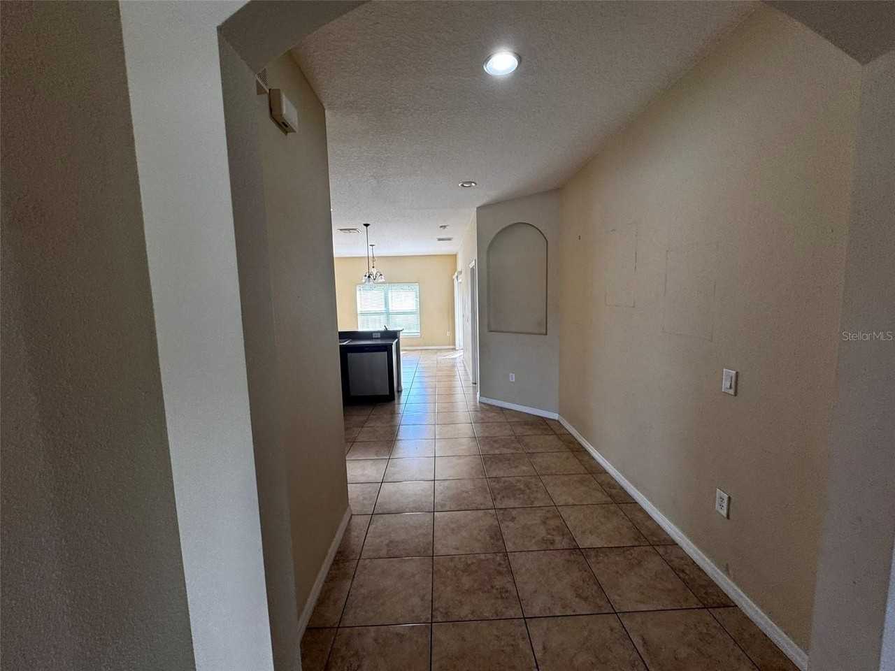 3903 Skipper Ct - Photo 7 of 25