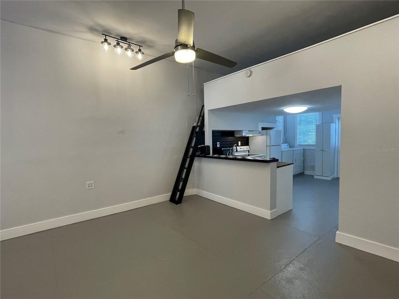 2305 W Texas Ave #5 - Photo 6 of 50