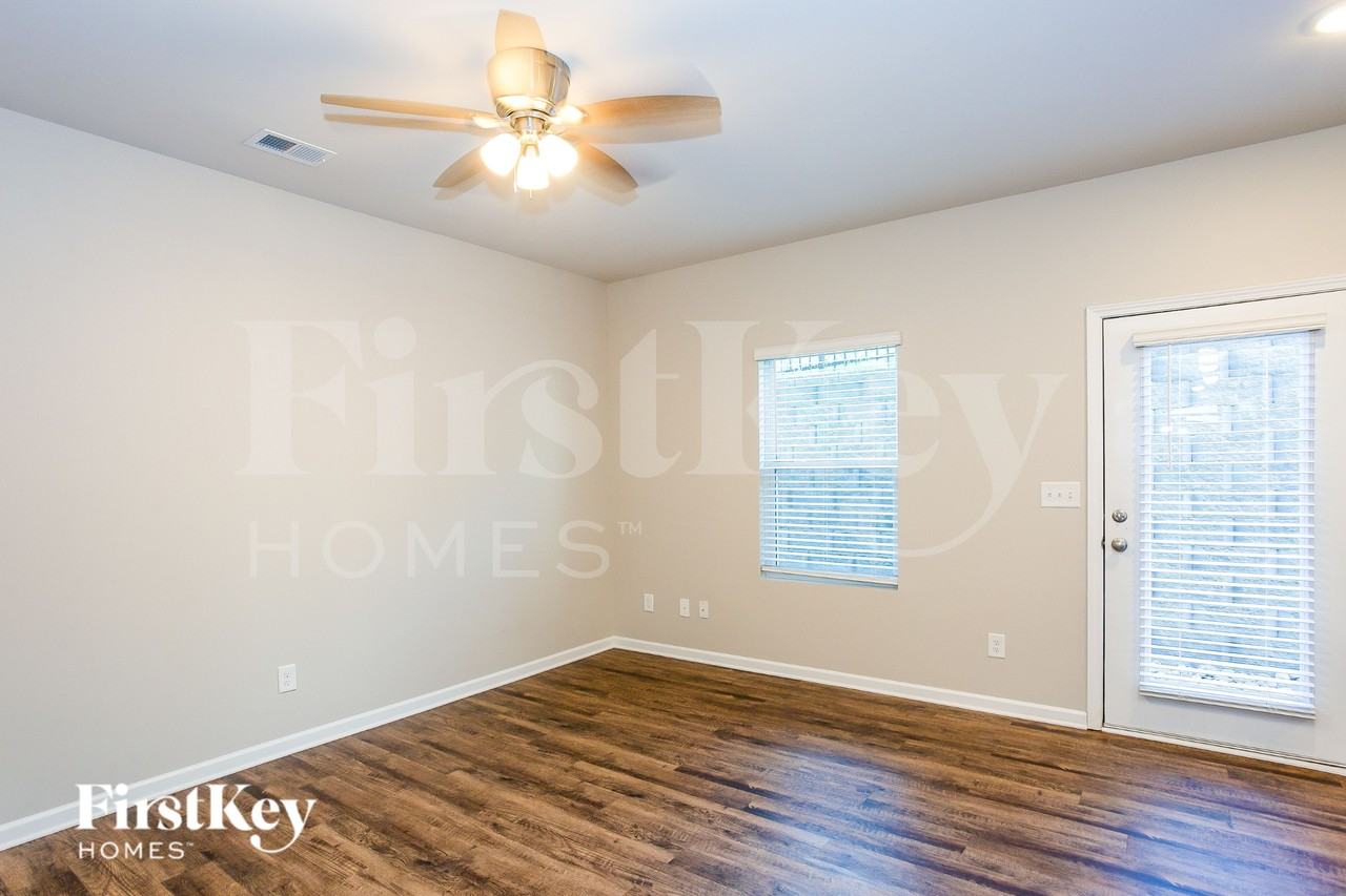 10724 Rivergate Dr Nw - Photo 3 of 19