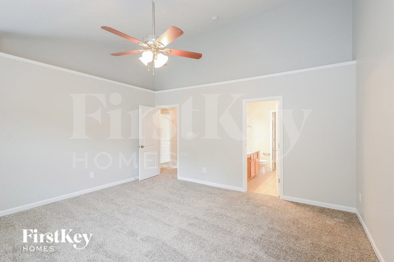 5519 Pinebrook Ln - Photo 7 of 15