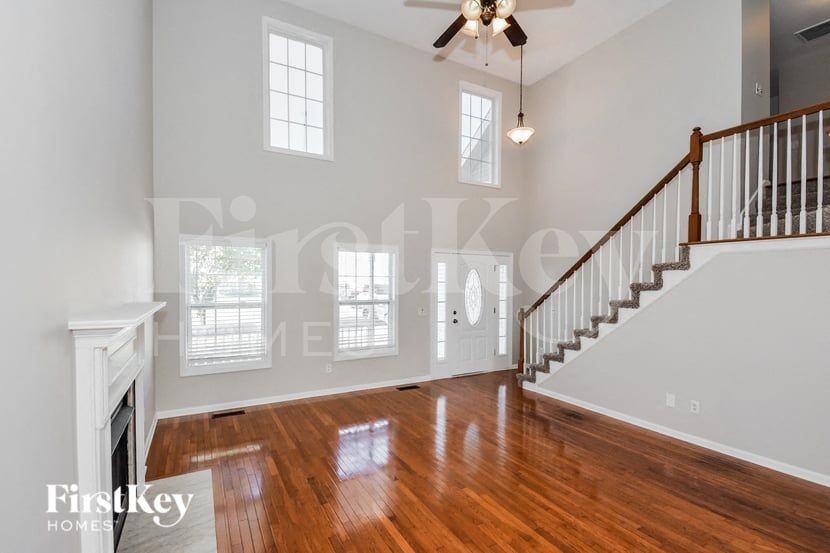 3713 Jolene Ct - Photo 3 of 15