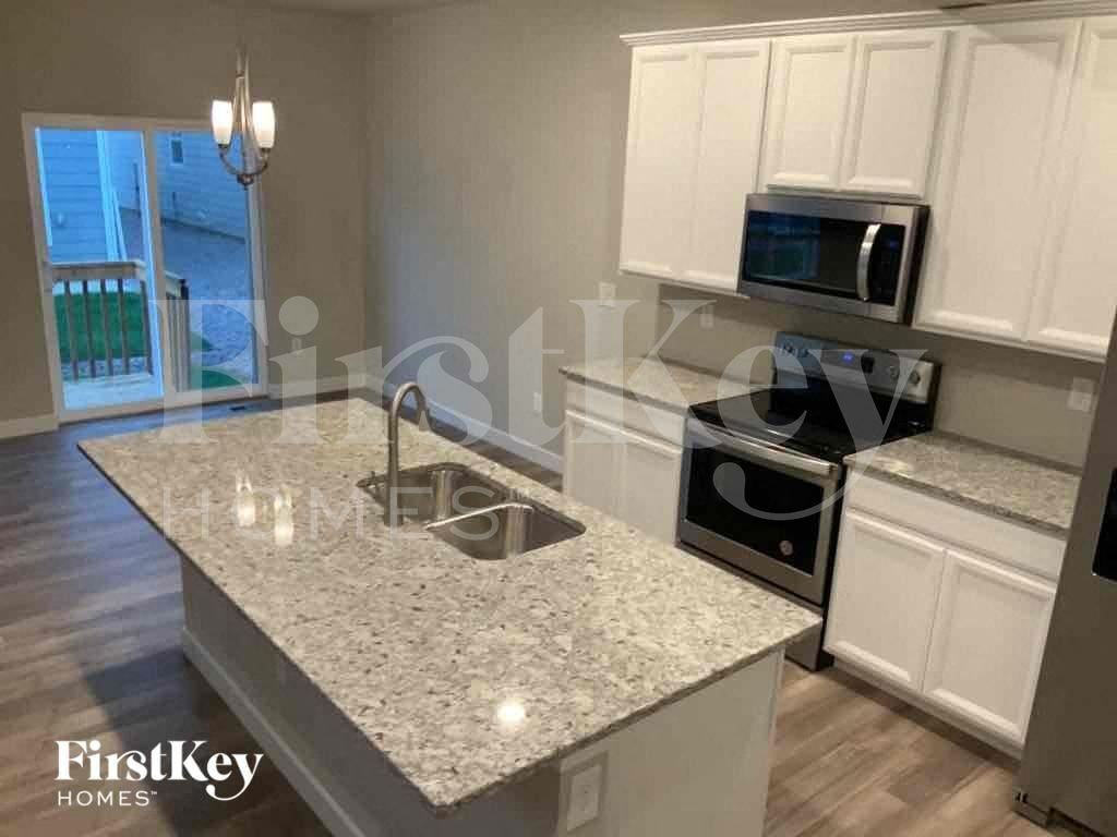 11123 Murrelet Dr - Photo 5 of 15