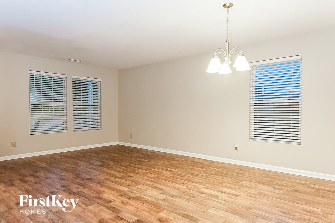 1323 Perga Ct - Photo 5 of 15