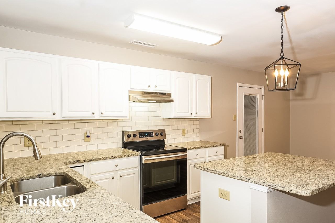 1323 Perga Ct - Photo 6 of 15