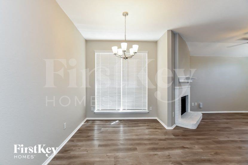 1519 Cedarcrest Cir - Photo 6 of 15