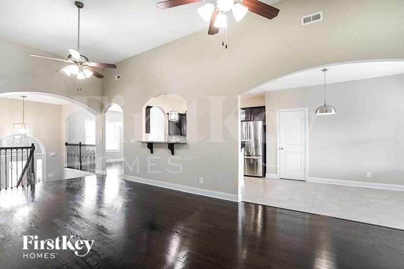 1315 Golden Eagle Way - Photo 3 of 15
