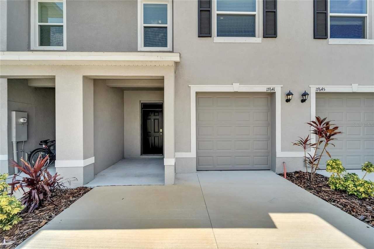 17444 Crescent Moon Loop - Photo 2 of 50