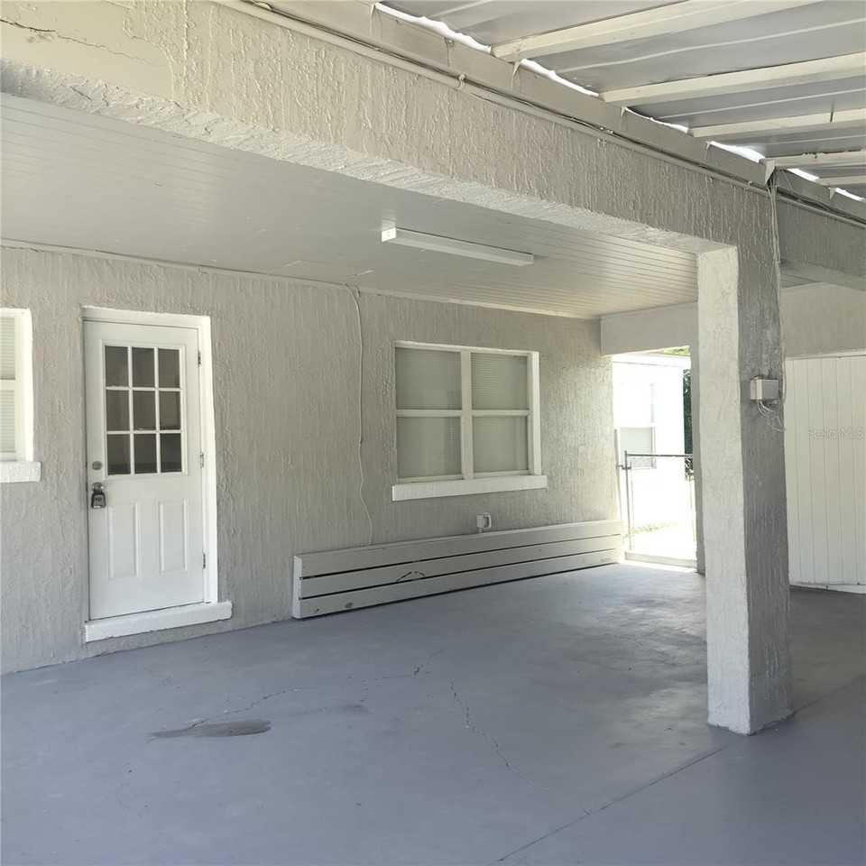 1515 32nd St Nw - Photo 5 of 40