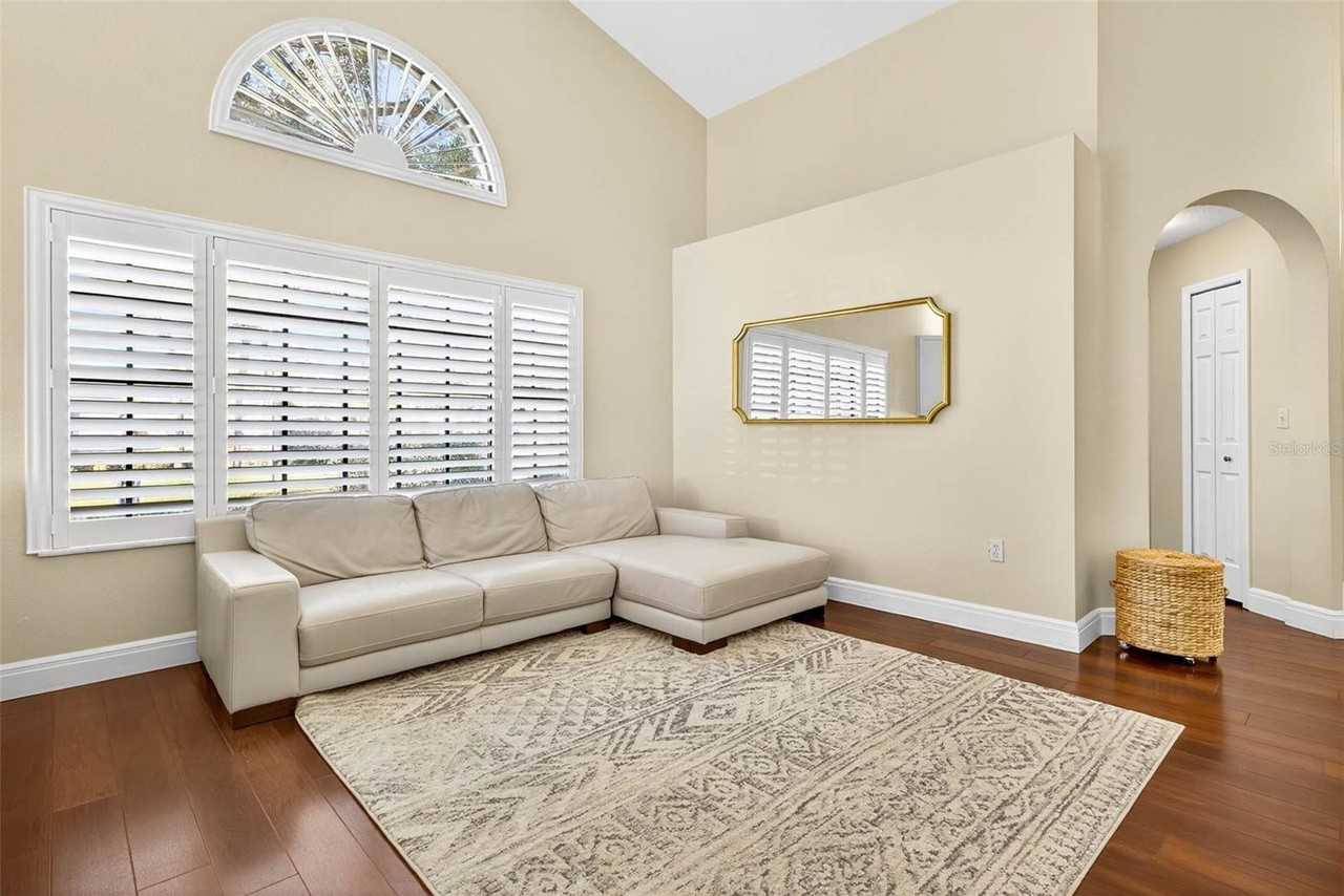 4180 Brentwood Park Cir - Photo 7 of 37