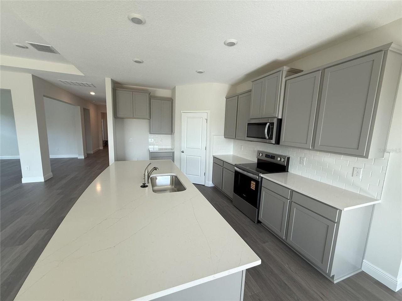 2113 Warren Acres Blvd - Photo 5 of 25