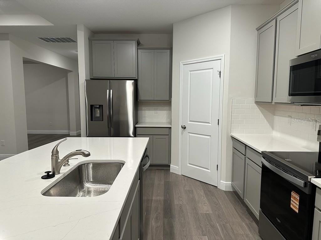 2113 Warren Acres Blvd - Photo 6 of 25