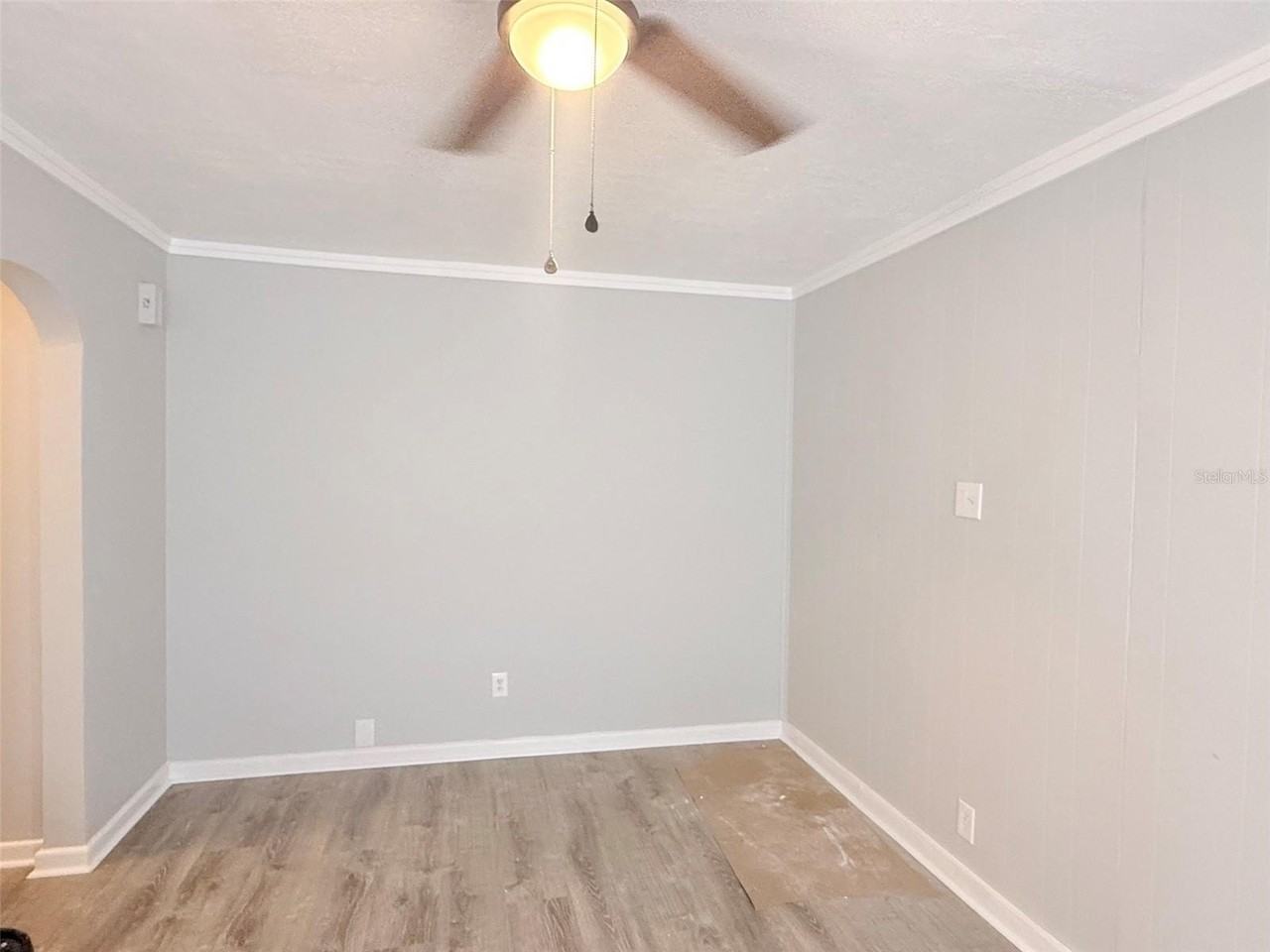 776 27th Ave N - Photo 3 of 18
