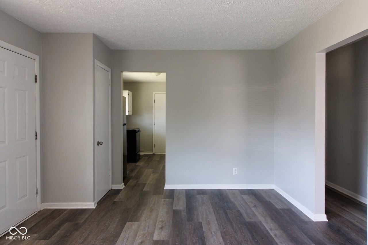 2517 Villa Ave - Photo 3 of 12