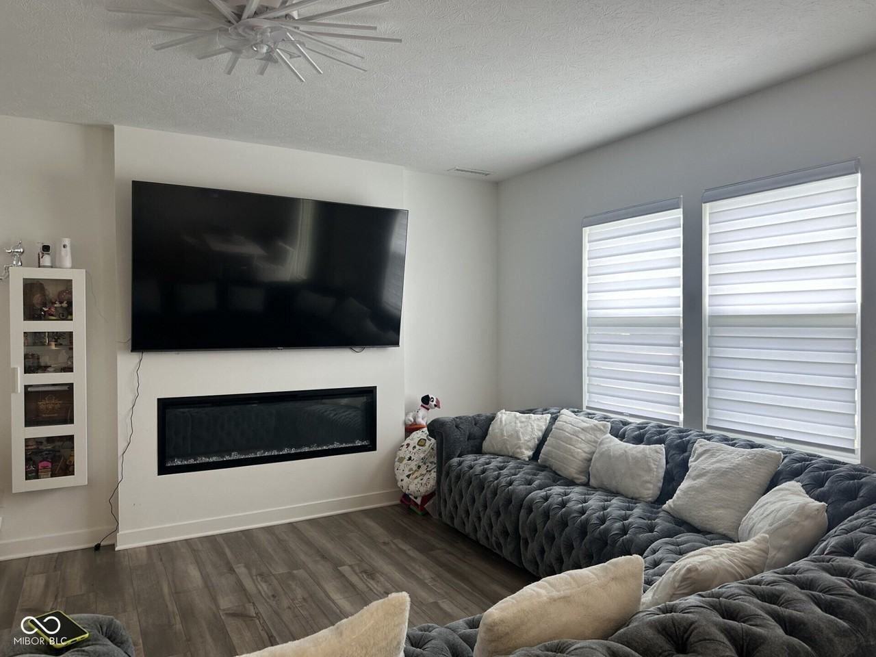 5730 Fire Opal Way - Photo 5 of 43