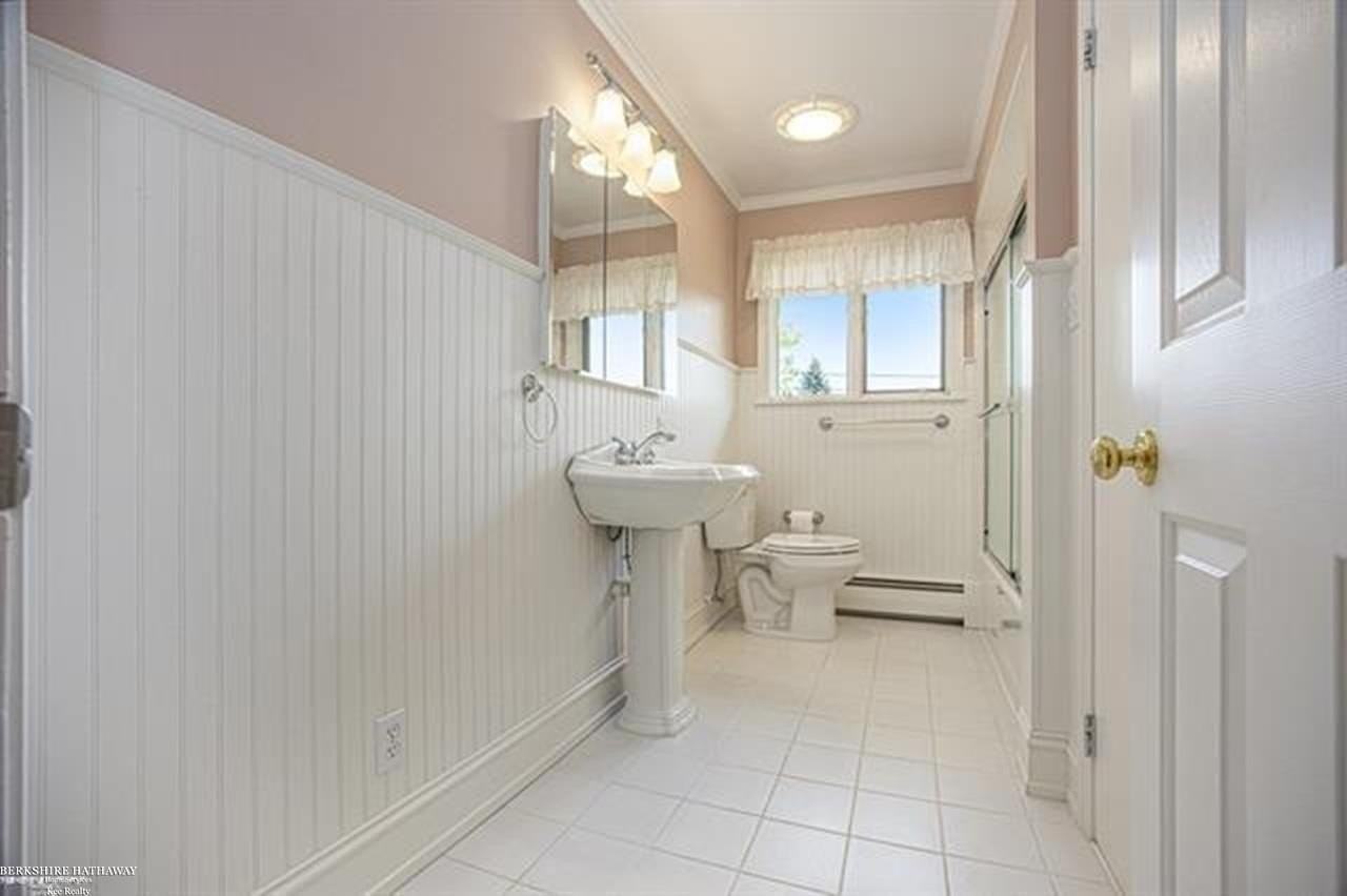 3162 Mcclure Dr - Photo 5 of 8
