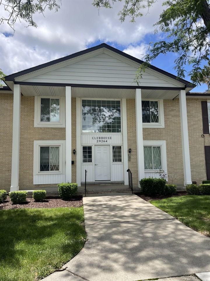 29264 Gloede Dr #3 - Photo 2 of 10