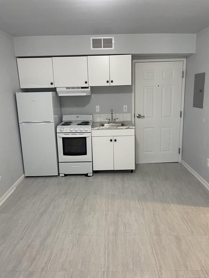 29264 Gloede Dr #3 - Photo 3 of 10