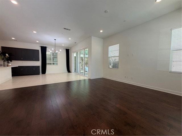 802 Beacon - Photo 2 of 8