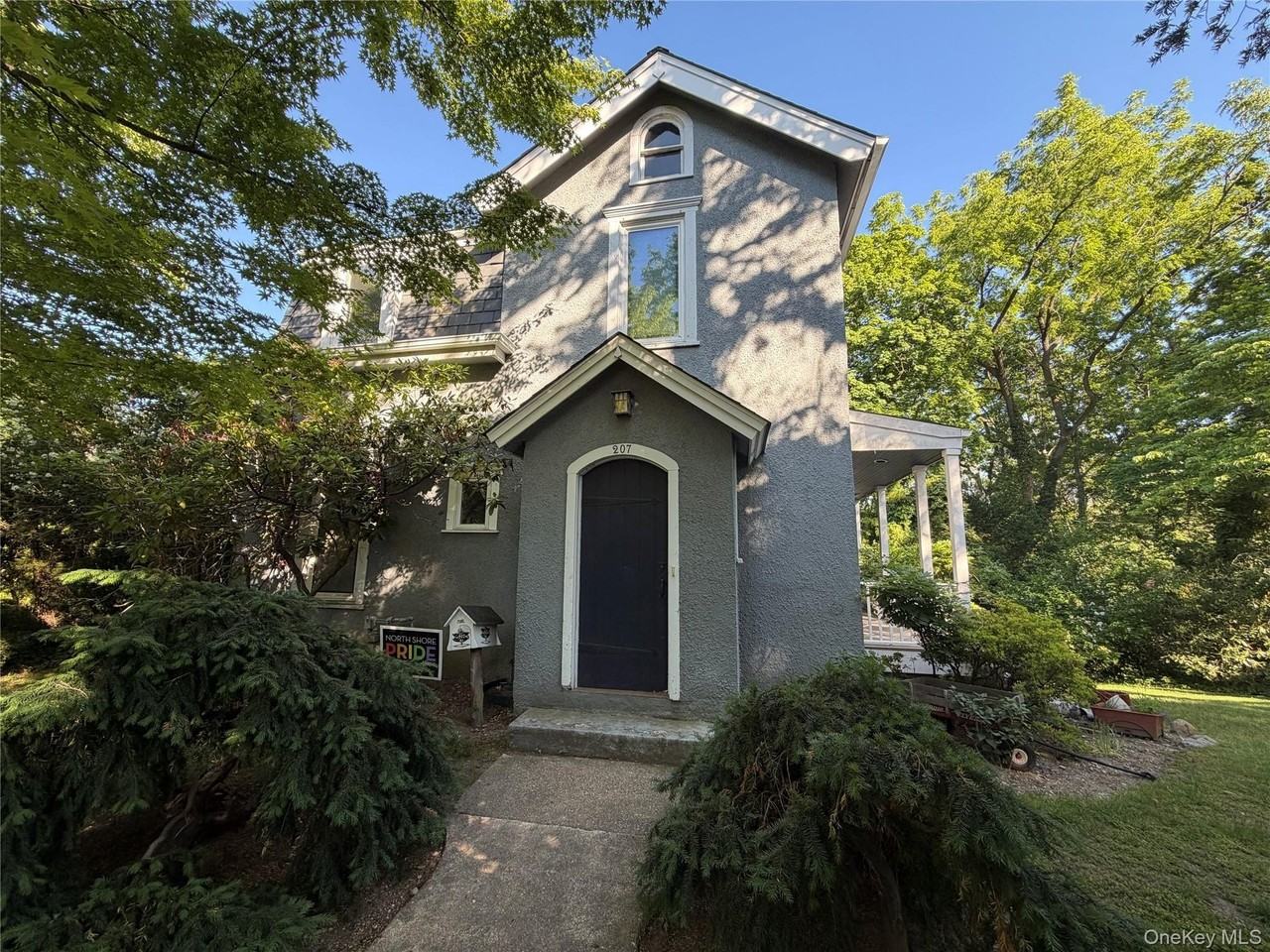 207 Prospect Ave - Photo 2 of 10