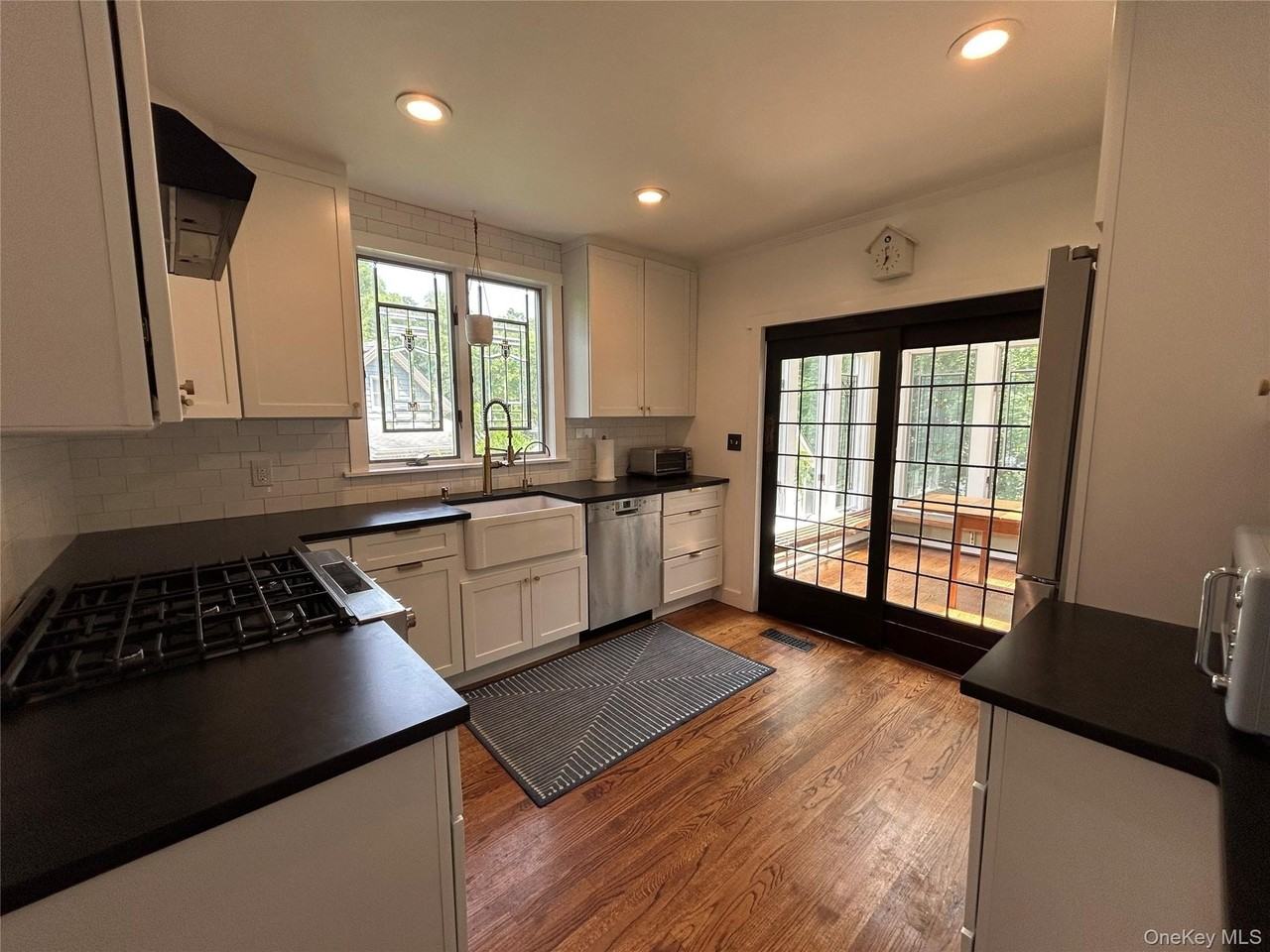 207 Prospect Ave - Photo 6 of 10