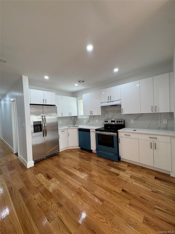10215 215th St #1stFL - Photo 4 of 10