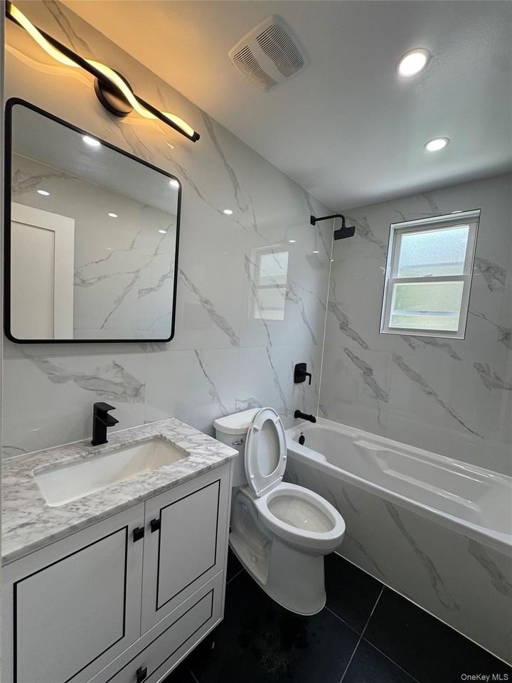 10215 215th St #1stFL - Photo 7 of 10