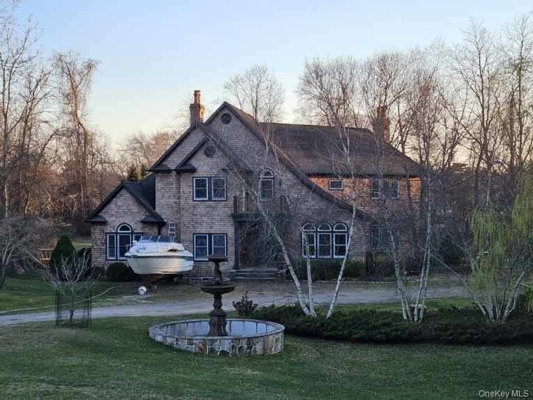 9 Locust Woods Dr - Photo 2 of 3