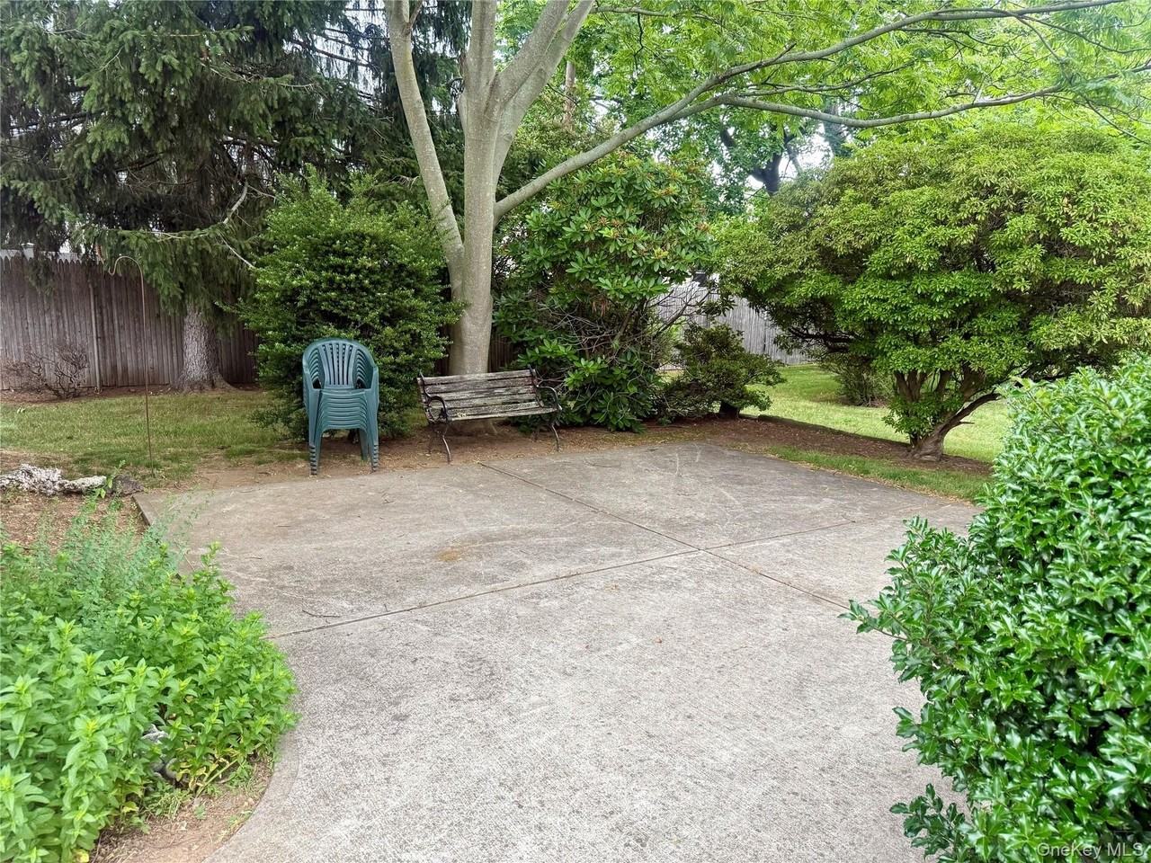 1777 Stone Ave - Photo 4 of 15