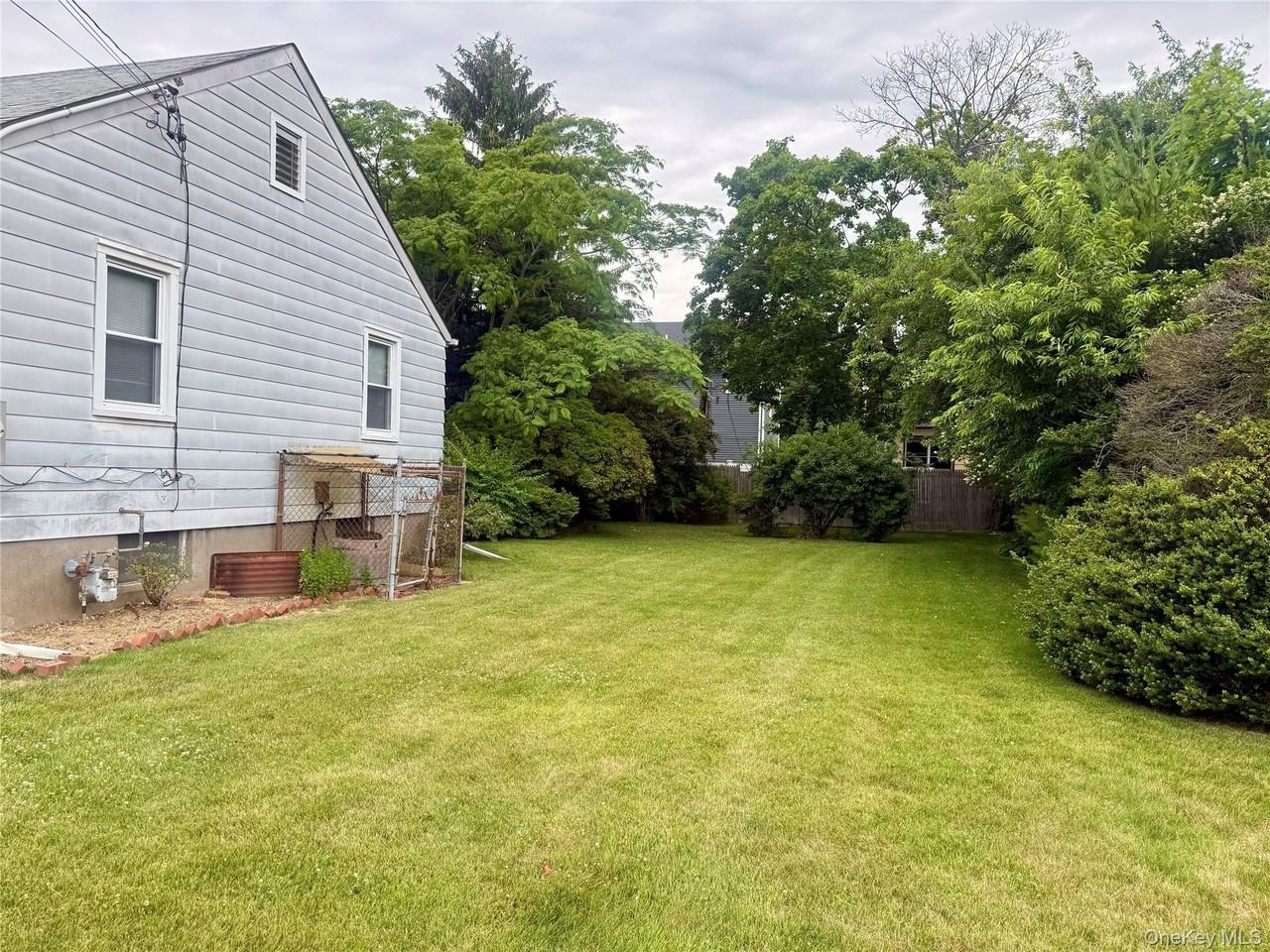1777 Stone Ave - Photo 5 of 15