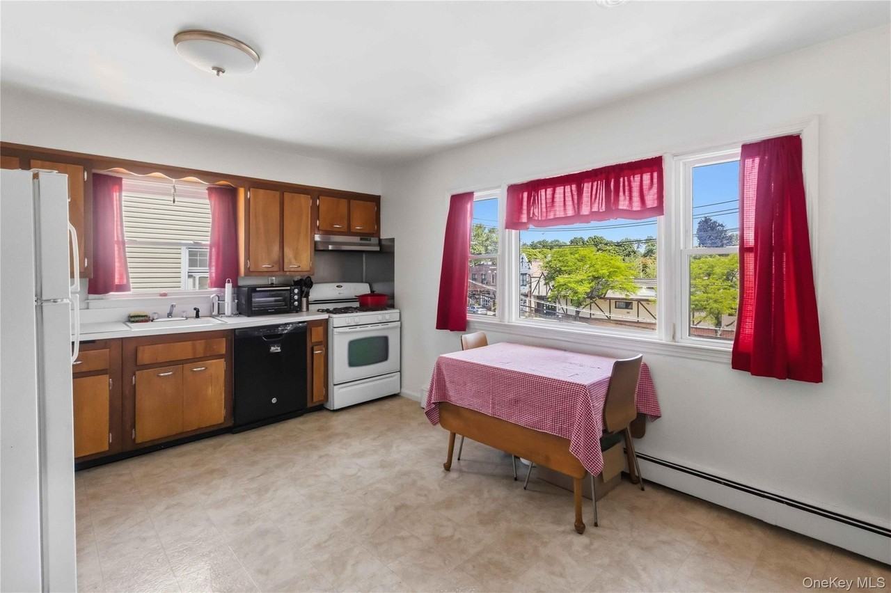 508 New Rochelle Rd #2 - Photo 4 of 18