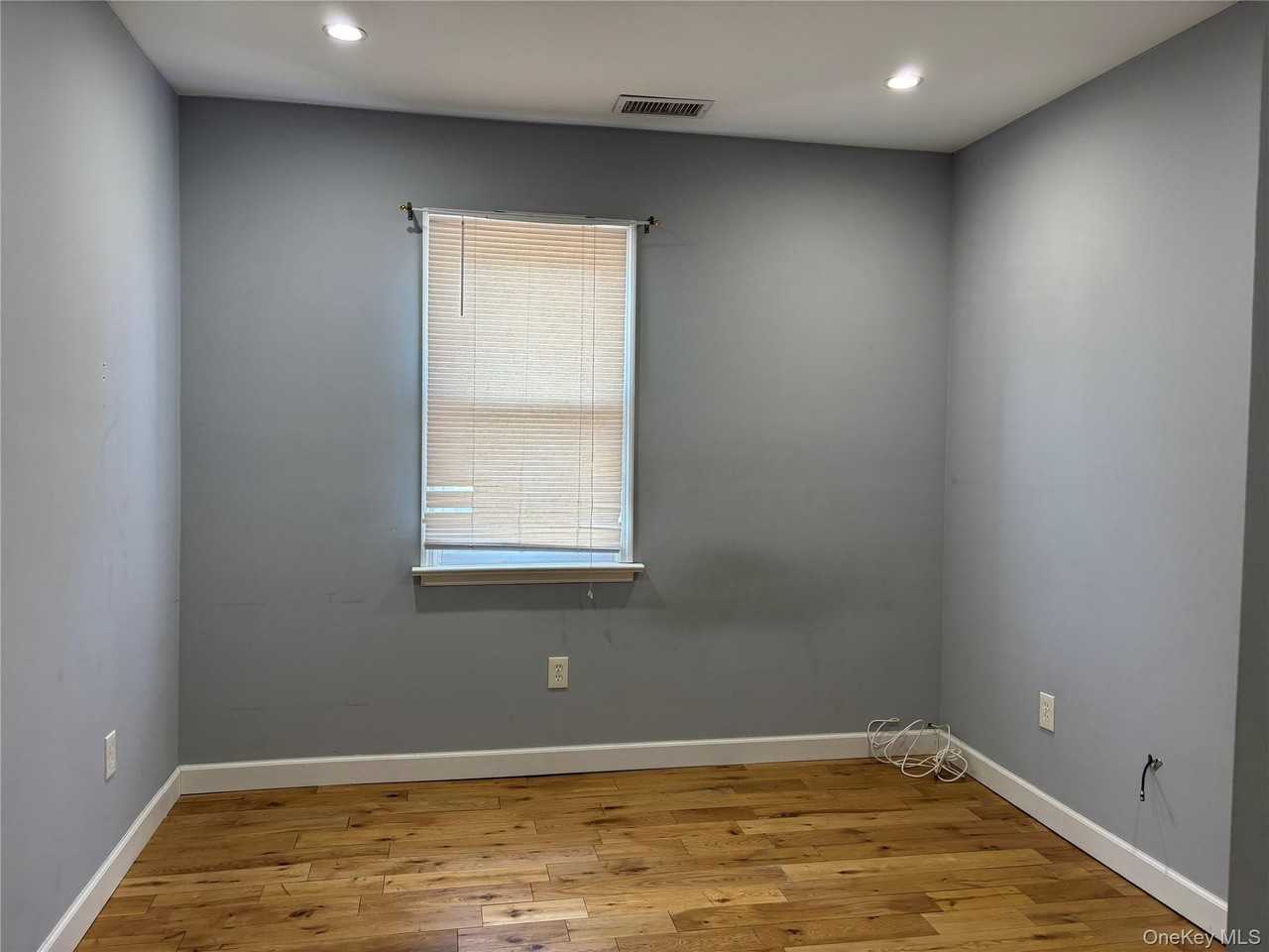 6 Florence St #2W - Photo 7 of 9