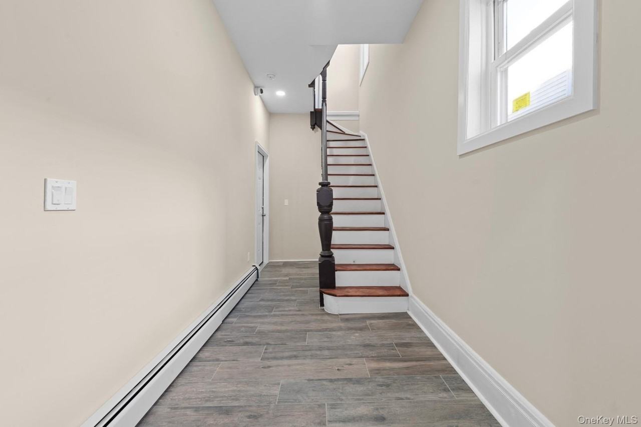 460 S 6th Ave #1 - Photo 3 of 21