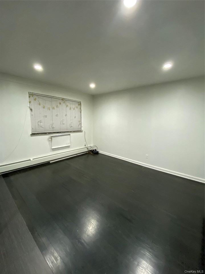 3228 42nd St #1 - Photo 5 of 18