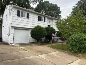 403 E Hoffman Ave - Photo 1 of 1