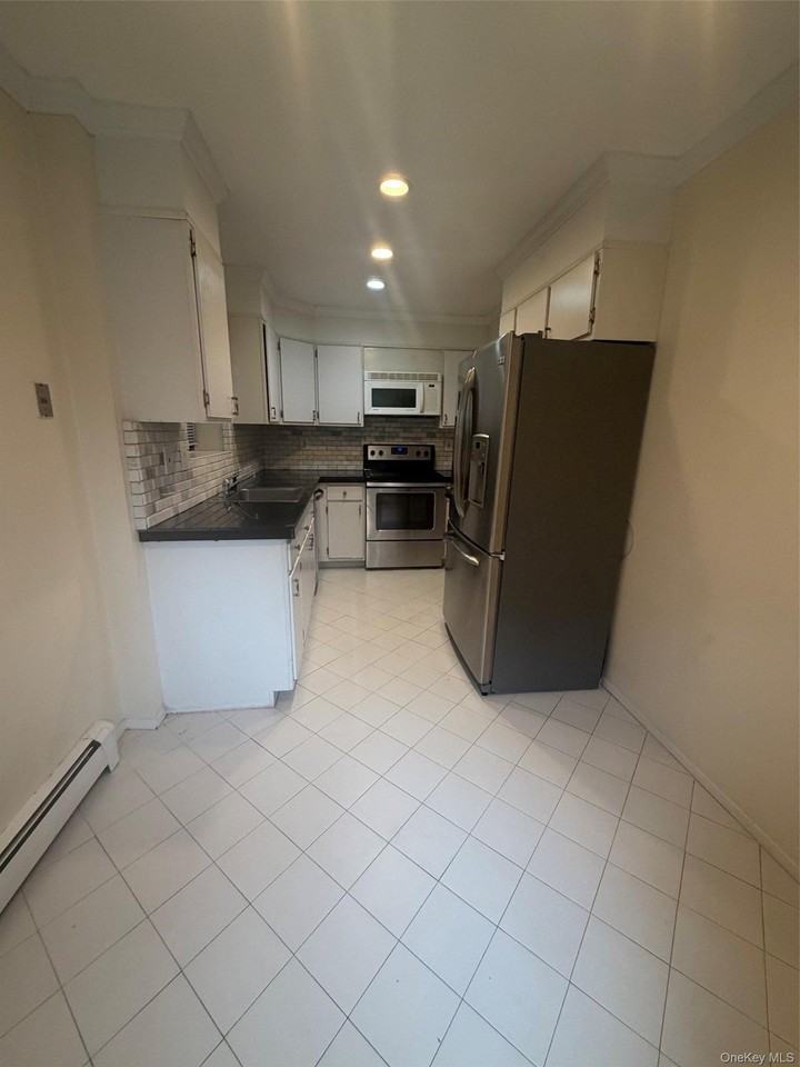 75 Greenway Close #75 - Photo 5 of 23