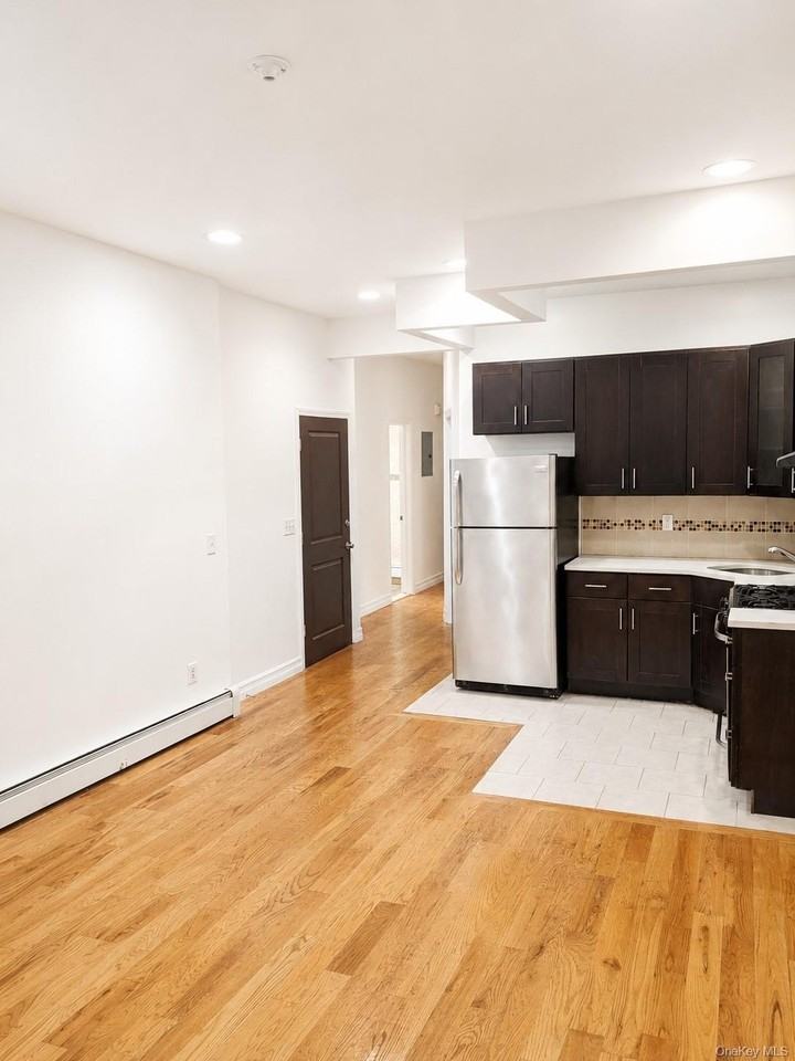 1351 Putnam Ave #2 - Photo 3 of 10